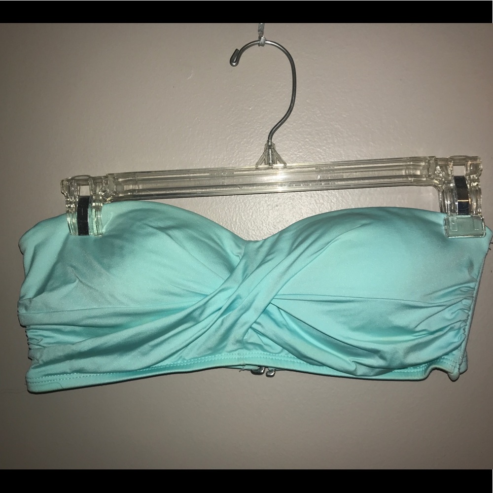Strapless bikini top
